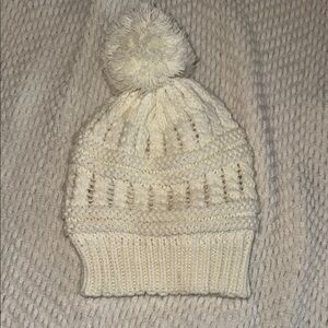 Cozy Cream Knit Pom-Pom Beanie
